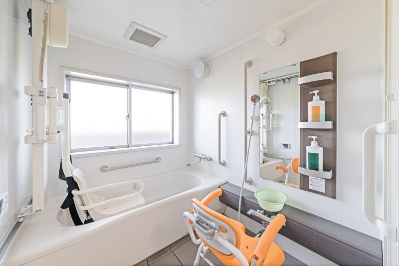 Best Elderly Bathtub Installation Contractors in Southgate, MI